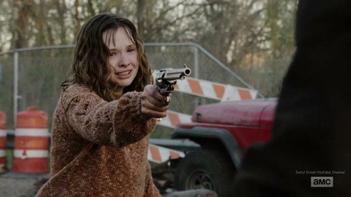 Спустя долгий перерыв, Бойтесь Ходячих Мертвецов встретил фанатов смертью любимчика